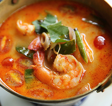 Bouillon thaï aux crevettes et pains Magimix.